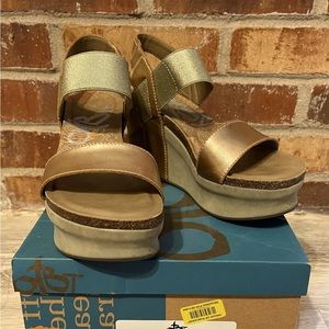 OTBT Bushnell Gold Wedge Sandals